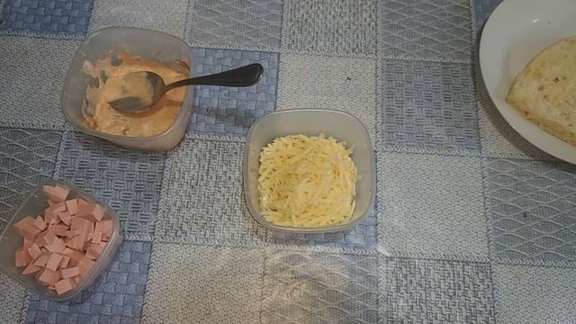 Очень вкусная и простая пицца в микроволновке смотреть онлайн