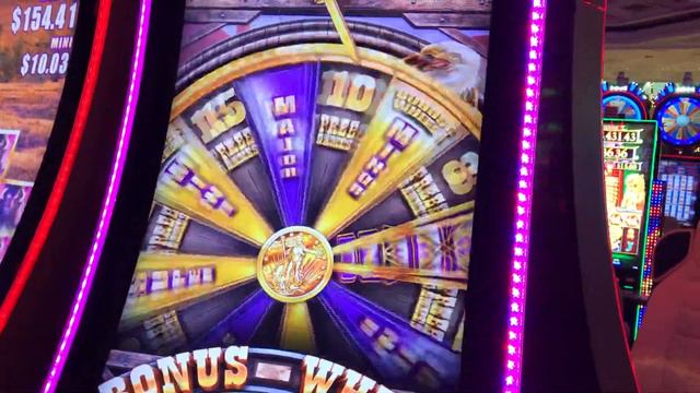 Buffalo Wheel Slot Machine Bonus in Las Vegas! смотреть онлайн
