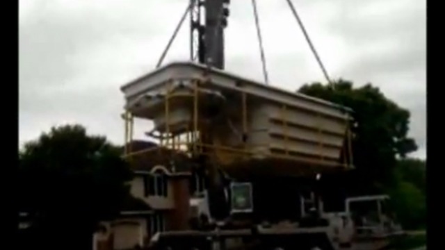 Кран упал на дом смотреть онлайн