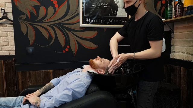 как правильно мыть голову.мытье головы в барбершопе .моим голову клиенту смотреть онлайн