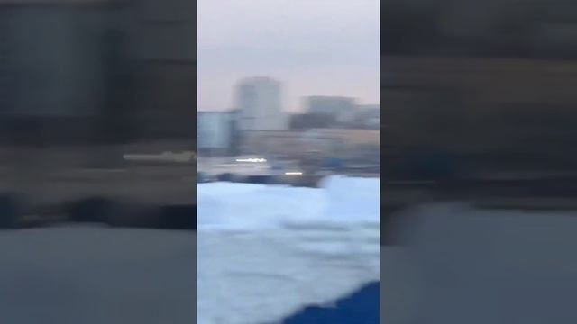 Nissan Cargo Ship, Sun Rio, arrived at the port of Vladivostok with ice-covered cars. смотреть онлайн