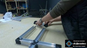 Как собрать конструкцию световой линии для натяжного потолка за несколько минут