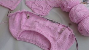 Какое же оно нежное и мягкое! Расчет петель для детского платья и начало процесса.