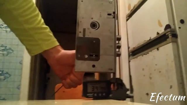 Открытие сувальдного замка Kale 252 RL смотреть онлайн