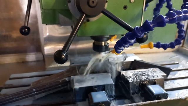 Milling on Mikron WF 21 c Eding cnc смотреть онлайн
