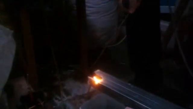 Испытание газолизера, резак из водородного генератора HHO смотреть онлайн