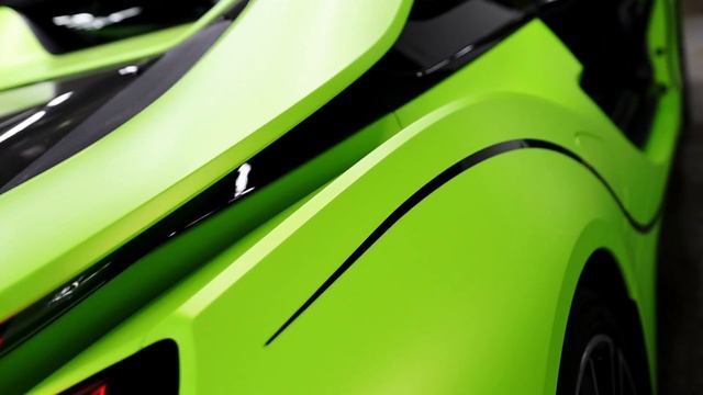 Единственная BMW i8 LimeLight Edition в России?! Перетяжка салона и оклейка в Eastline Garage. смотреть онлайн