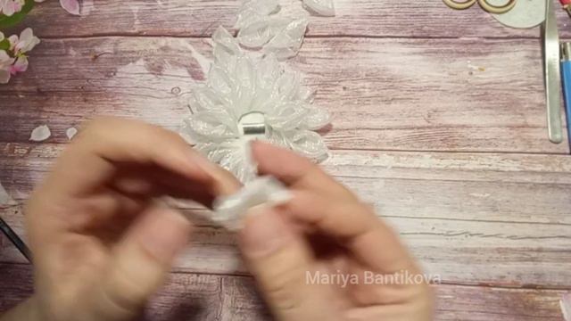 Бант из органзы лёгкий воздушный на 1 сентября