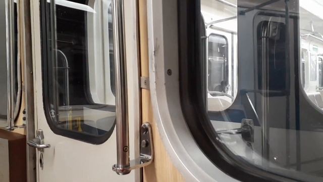 Метро Санкт-Петербурга. Прикольный Номерной на ПБЛ смотреть онлайн