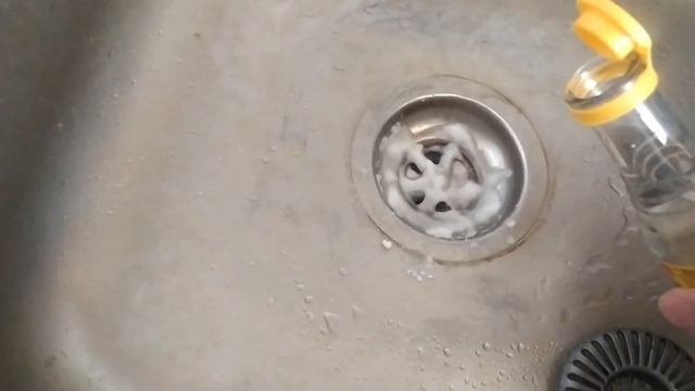 Как легко прочистить засор в раковине с помощью СОДЫ И УКСУСА (даже без вантуза) смотреть онлайн