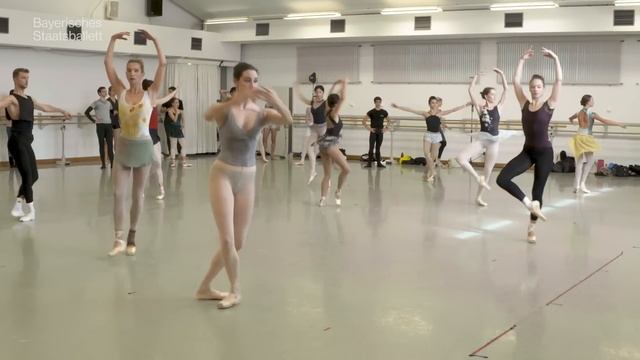 Ballet Class With The Bayerisches Staatsballett For World Ballet Day 2021