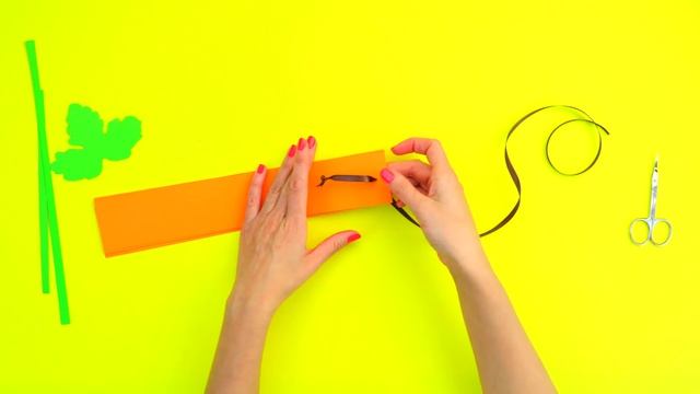 Как сделать тыкву из картона к празднику Хеллоуин.DIY.Советуем его посмотреть. смотреть онлайн