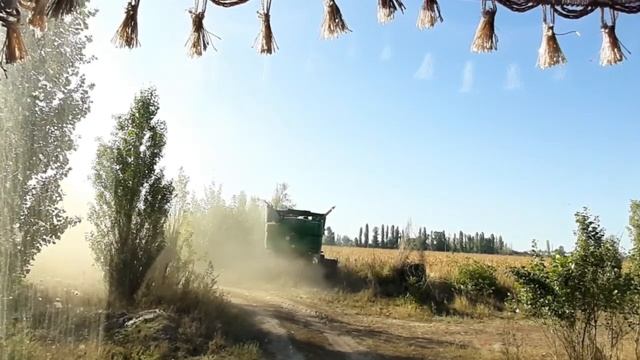кран-манипулятор, загрузка на тюрме? смотреть онлайн