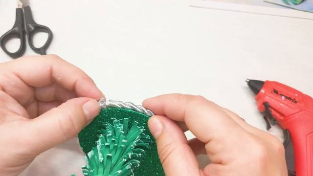 Новогодние поделки своими руками. Christmas_decorations. смотреть онлайн