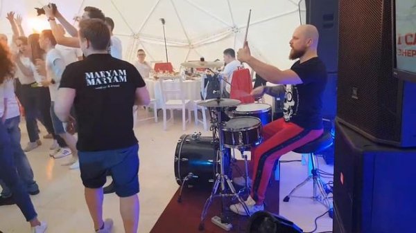 SKYKIDS.Антон Никитин - барабаны!