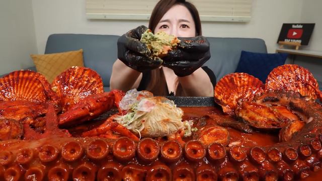 초대왕 문어다리 🐙 랍스터 🦞 매운 해물찜 먹방 ! Spicy Giant Octopus Leg & Lobster Seafoodboil Mukbang ASMR Ssoyoung