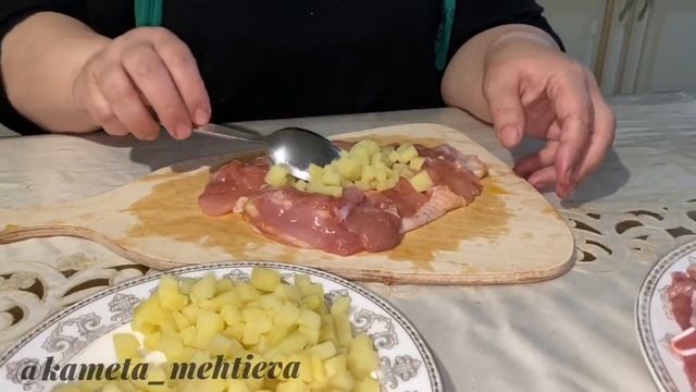 Куриные рулеты с тремя начинками смотреть онлайн