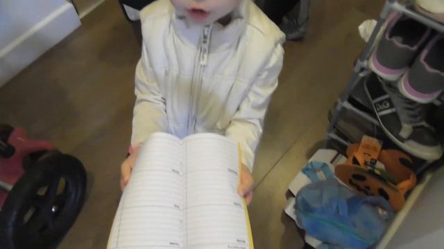 Алиса идет в Садик ! Первый Раз ! Что нужно Маленькому ВИДЕОБЛОГЕРУ для садика! смотреть онлайн