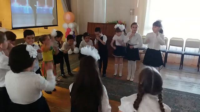 Английская песня ,1 "б", "новая школа" смотреть онлайн