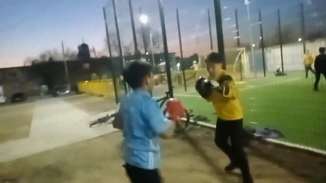 Амирхан Кадырбаев. Заруба чемпиона республики с трехкратным чемпионом по боксу Самиром смотреть онлайн