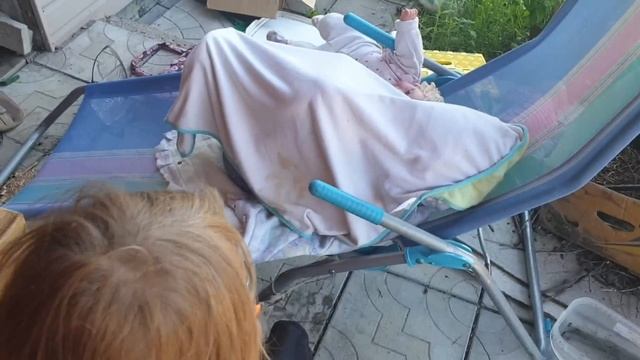 Зачем дети это купили? Вечная БОРЬБА?♂️ ПУСТЬ БЕГУТ смотреть онлайн