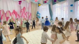 СВЕТИТ СОЛНЫШКО ДЛЯ ВСЕХ танец-хоровод для детского сада автор А. Ермолов МБДОУ №52 г.Гатчина