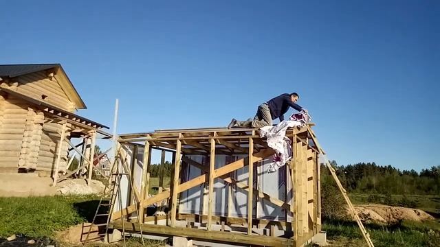 Теплица за 20 тысяч рублей // Псковская деревня. 47 на 60. смотреть онлайн