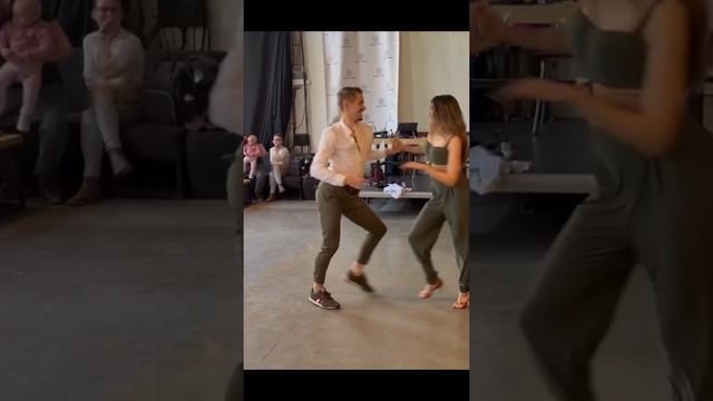 Ponte pa mi - Jorge & Mónica [Festival la Primavera Pilsen] смотреть онлайн