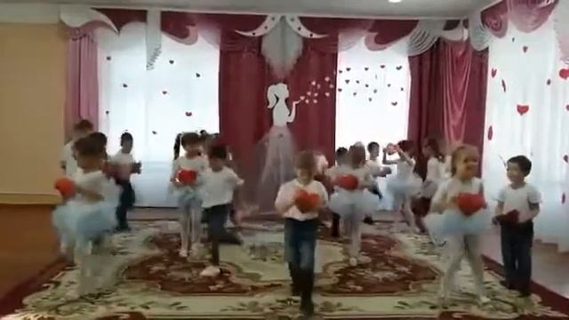 Танец на День матери смотреть онлайн