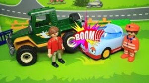 Новые видео для детей про машинки - Парковка. Игрушечные мультфильмы..mp4