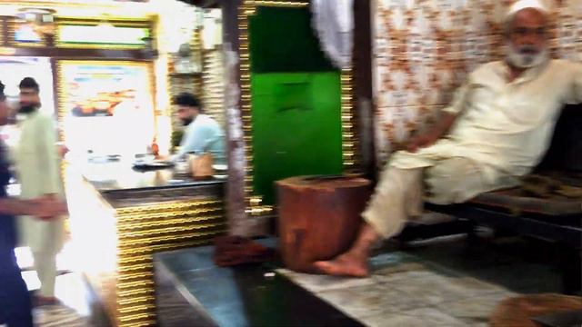 Bella ciao cafe Peshawar|vlog in peshawar|charsi tikka peshawar| Namak mandi peshawar|Bella ciao смотреть онлайн