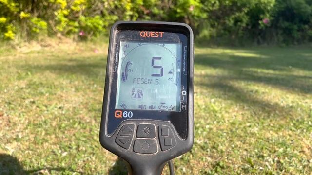 Quest Q60 Metal Detector, Start Up, Menu’s And Settings Tutorial.