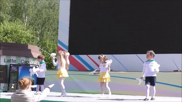 1 июня ЦПКиО, танец Птицы смотреть онлайн