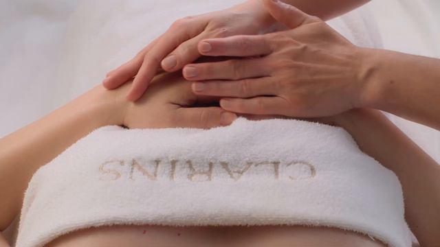 Clarins Skin Spa / Nicole смотреть онлайн