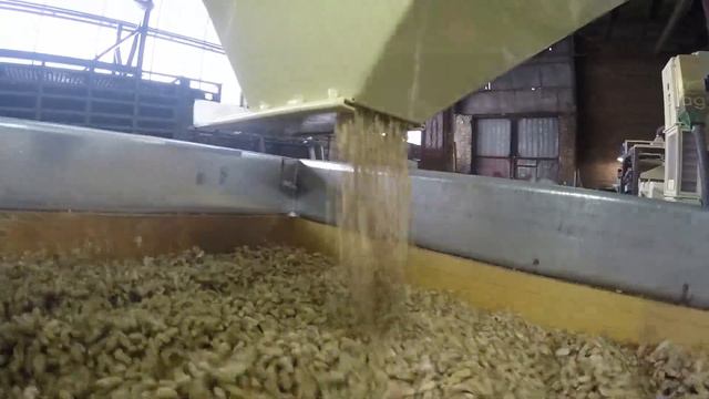 Пневмовибростол Фадеева производительностью 1т/ч_Fadeev gravity table with a capacity of 1 t / h смотреть онлайн