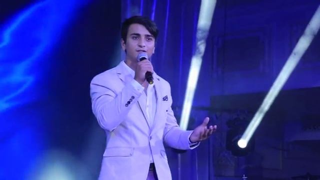 Масис Минасян(MASS)-This is a man's world. LIVE смотреть онлайн