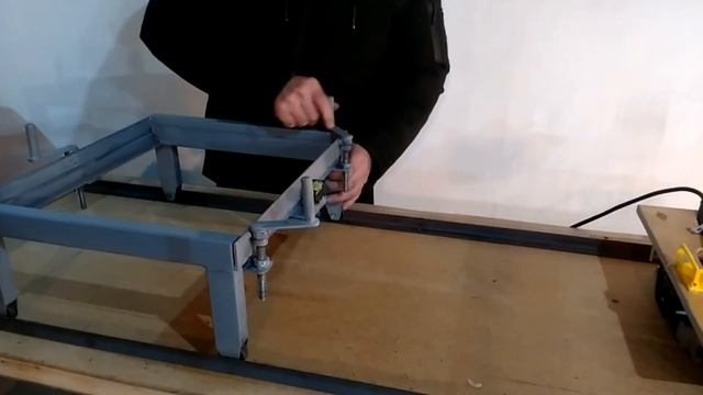 Рейсмус из ручного электрорубанка.Thickness planer. смотреть онлайн