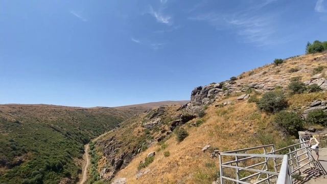 VLOG:АРМЕНИЯ туризм! визуальный обман, или мы правда едем на заглушённой машине? смотреть онлайн