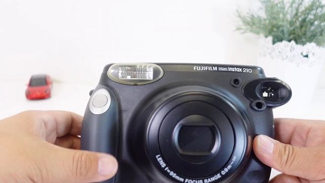 Retro Tech: Fuji Film Instax 210! 古董开箱！FujiFilm拍立得相机！