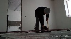 Как выставить маяки для стяжки пола с помощью лазерного нивелира.