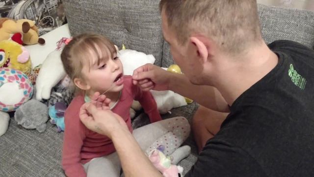 Как вырвать ребёнку зуб. Нежданчик. смотреть онлайн