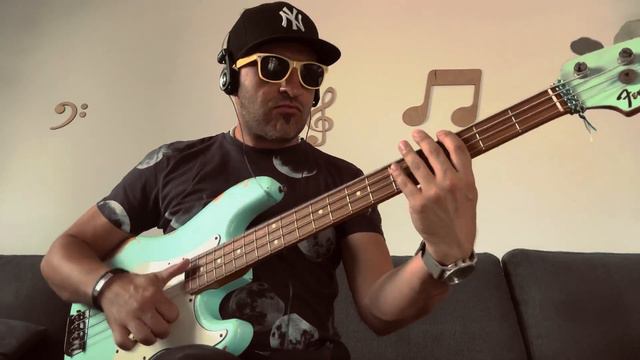 Fender Precision Bass #shortvideo #dailygroove by Robert Szewczuga смотреть онлайн