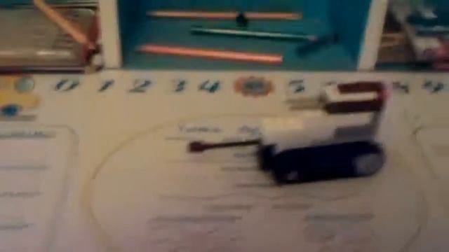 Самодельный лего танк . С подвижными гусеницами. смотреть онлайн