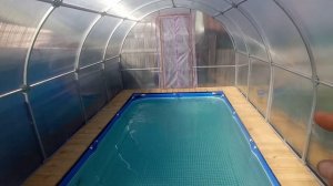 Крытый бассейн на своём участке, лучший вариант.