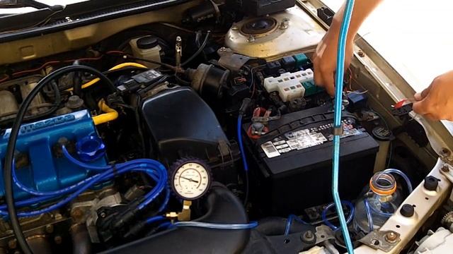 Mazda 626 - Fuel Pressure Regulator Test смотреть онлайн
