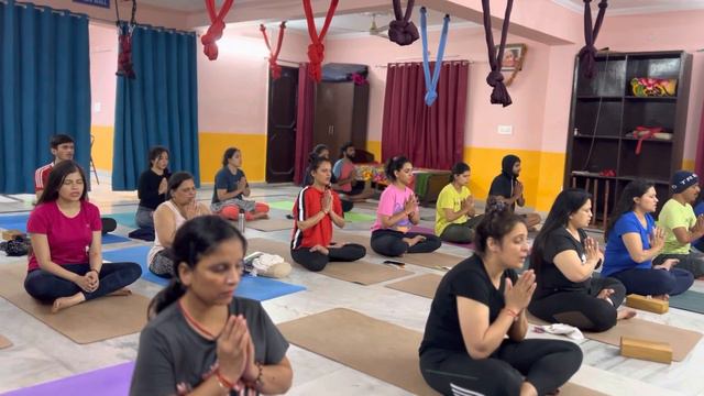 Ashtanga Closing prayer mantra chanting смотреть онлайн