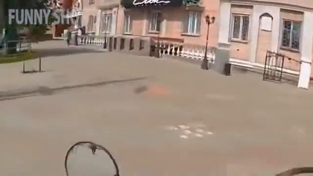 Мотоциклисты помогают людям на дороге Байкеры делают добро Вот это настоящие мужики смотреть онлайн