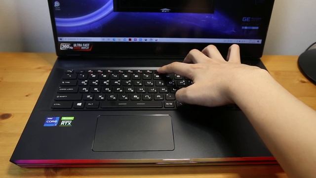 MSI GE76 Raider 11UH 게이밍 노트북 LED 전환 смотреть онлайн