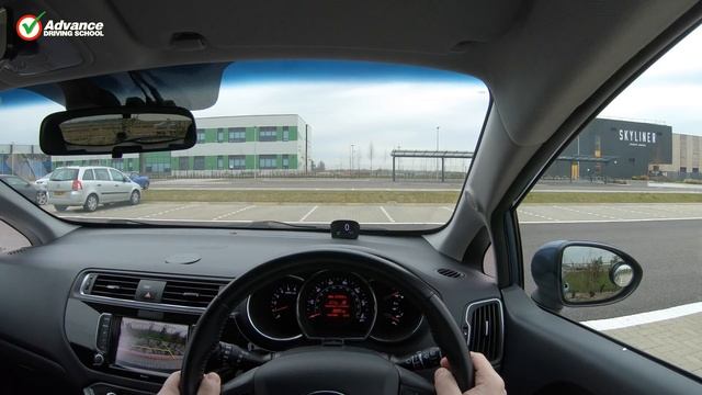 45° Reverse Bay Parking | 2023 UK Driving Test Manoeuvres смотреть онлайн