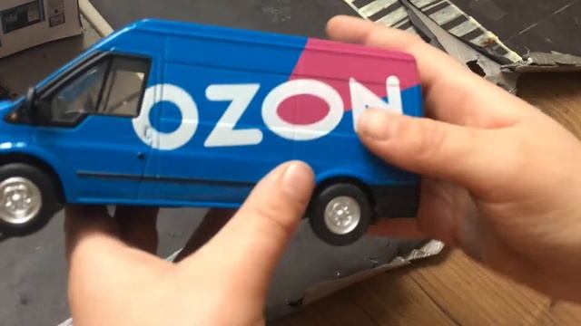 Модель машины ОЗОН Форд транзит! Масштаб 1/32. смотреть онлайн